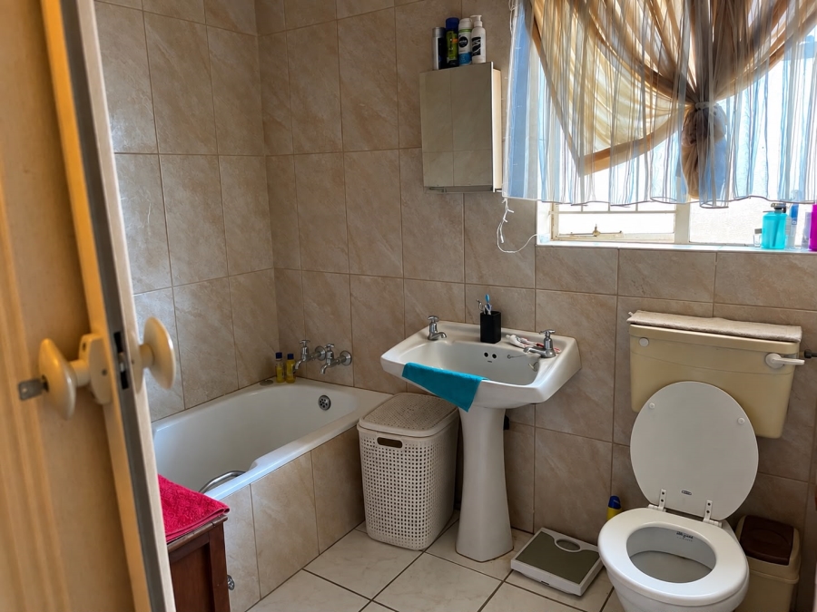 2 Bedroom Property for Sale in Stilfontein North West